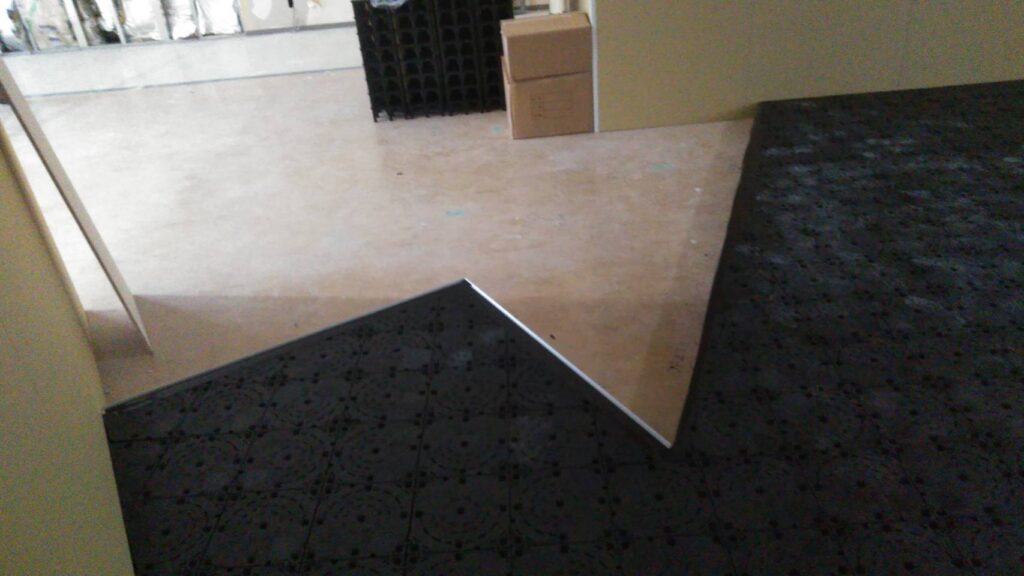 土浦市 OAフロア工事 完了