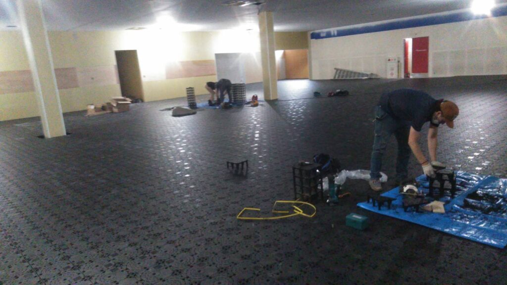 土浦市 TN100R OAフロア工事