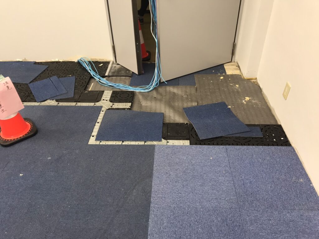 埼玉県さいたま市南区 マンション OAフロア工事 ピット30R