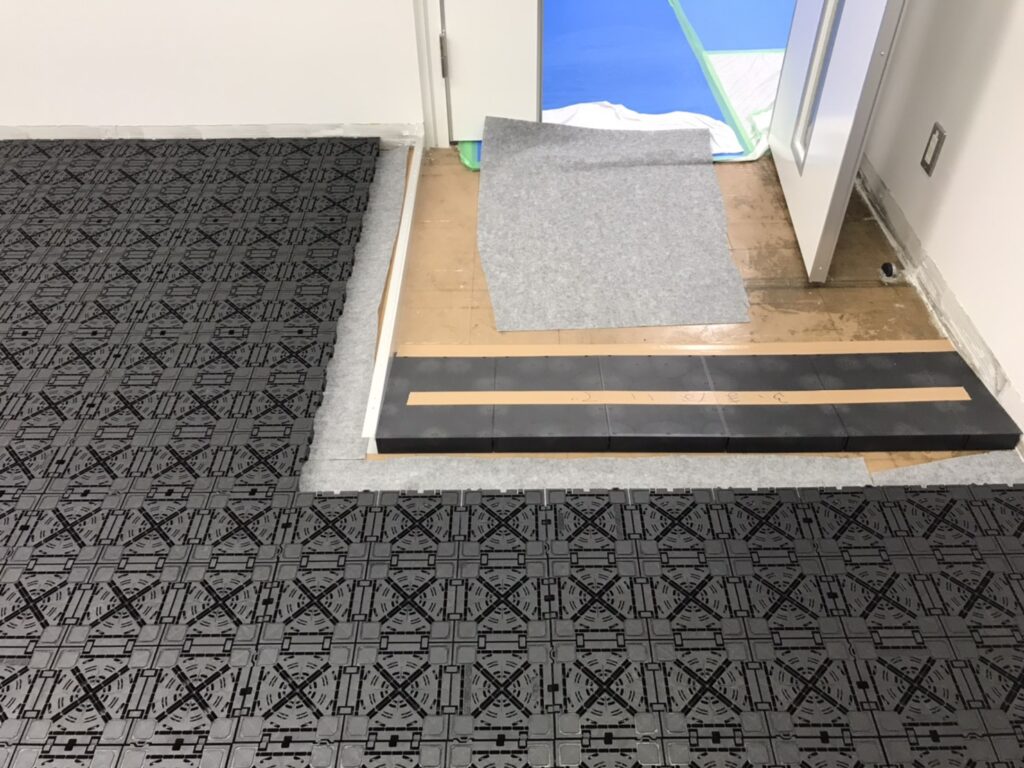 神奈川県藤沢市 OAフロア工事 TN50 施工中