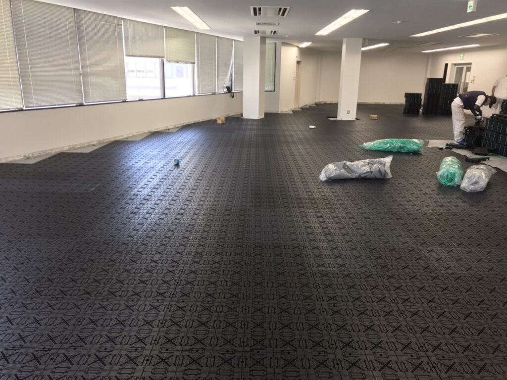 神奈川県藤沢市 OAフロア工事 施工の様子