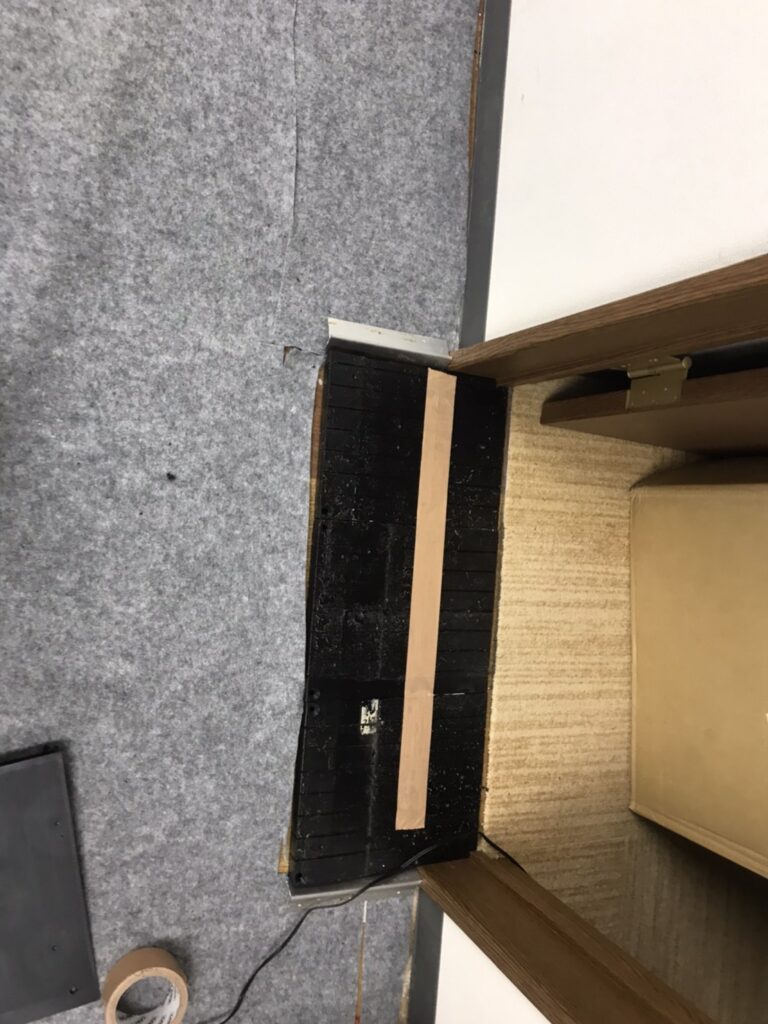 神奈川県藤沢市 OAフロア工事 施工中