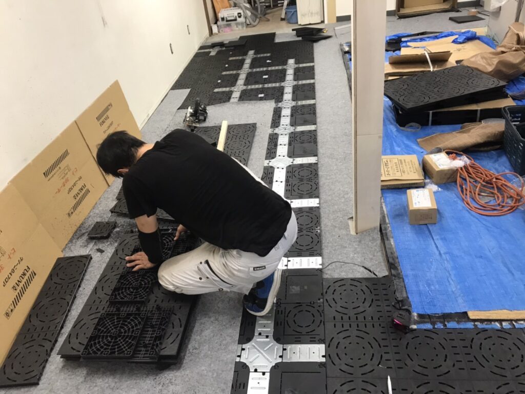 神奈川県藤沢市 OAフロア工事 ピット30R 施工中