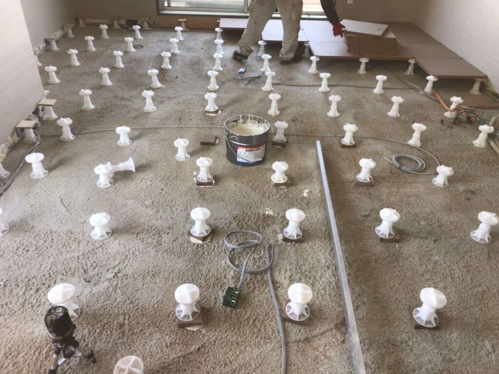 神奈川県横浜市麻生区 OAフロア工事 施工中