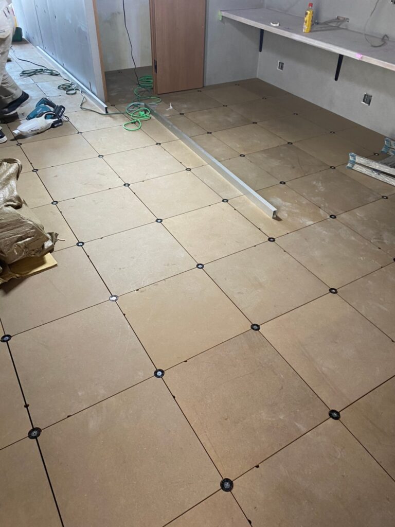 東京都品川区 駅ビル OAフロア工事 施工後