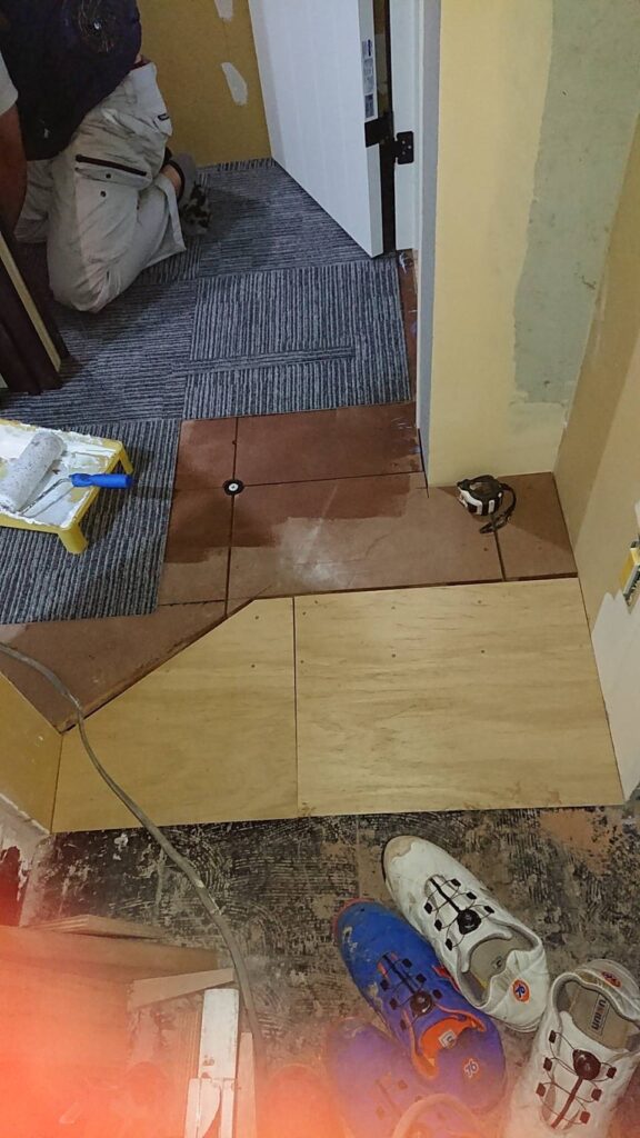 東京都中央区日本橋 OAフロア工事 施工中