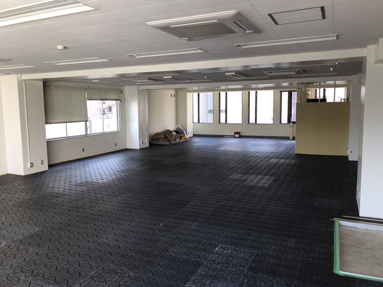 神奈川県平塚市 ビル OAフロア工事 施工後