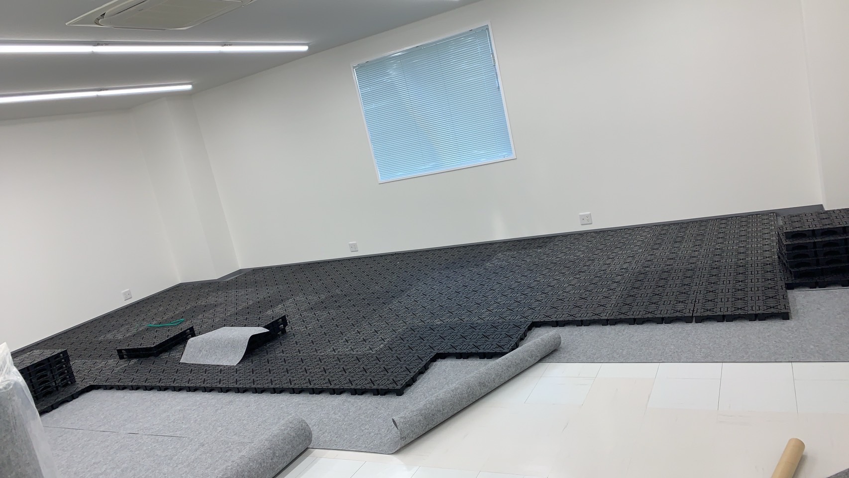 埼玉県川越市 ビル OAフロア工事 施工中