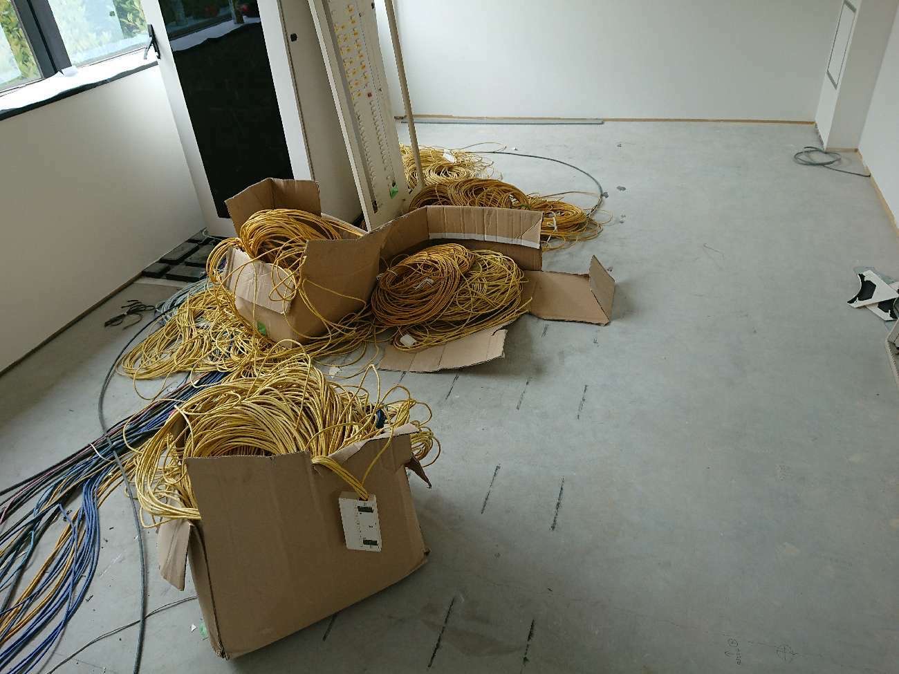 神奈川県横浜市中区 製油所 OAフロア工事 施工前