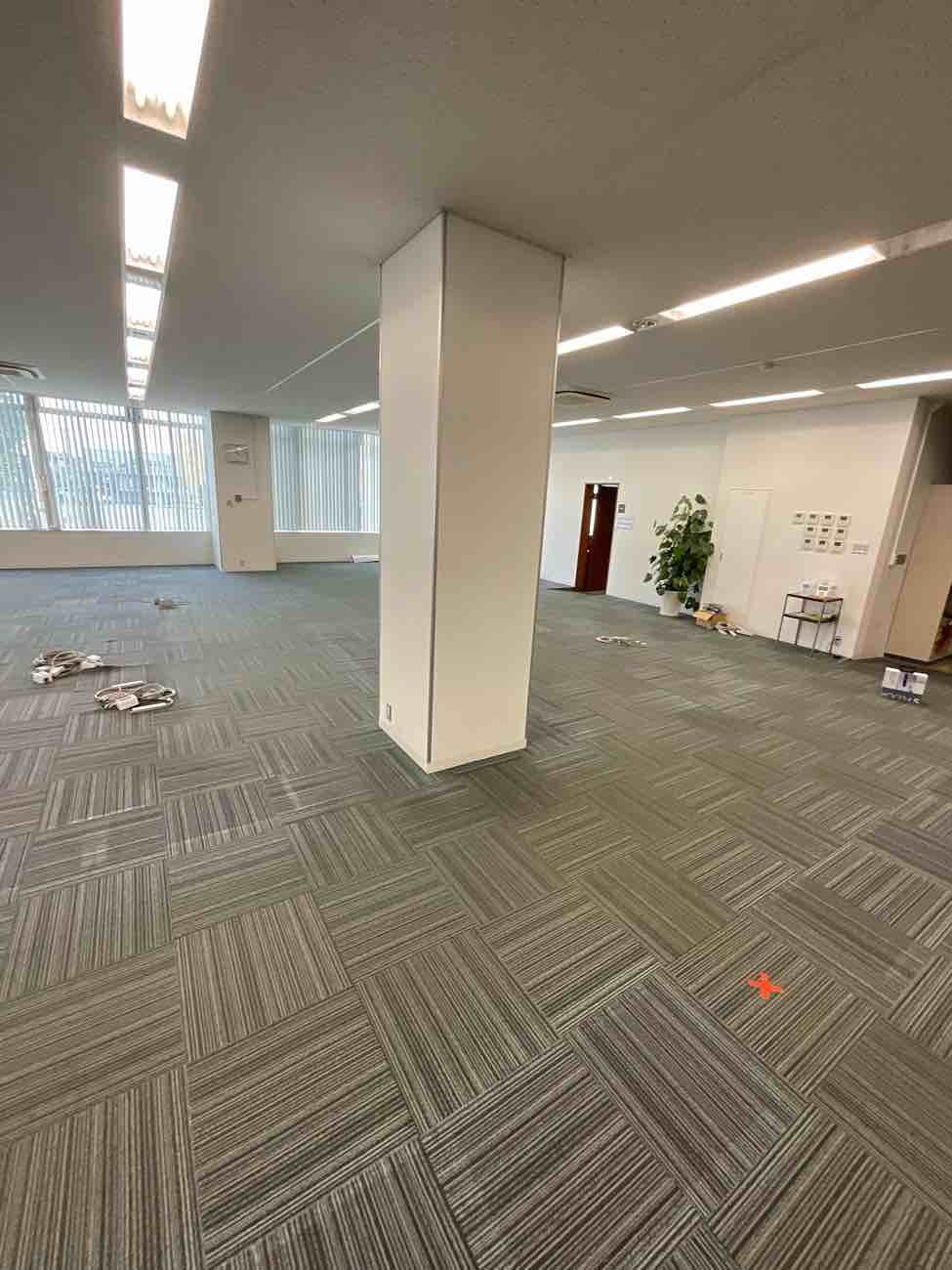 埼玉県羽生市 店舗 OAフロアパネル追加工事 施工前