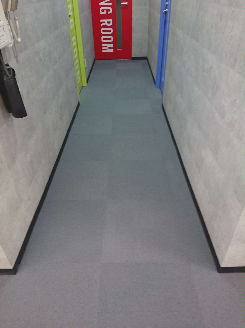 埼玉県川口市 オフィス タイルカーペット張替工事 施工中