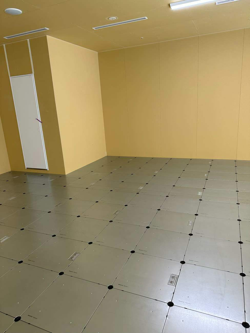 東京都渋谷区 クリニック 置床工事 施工前