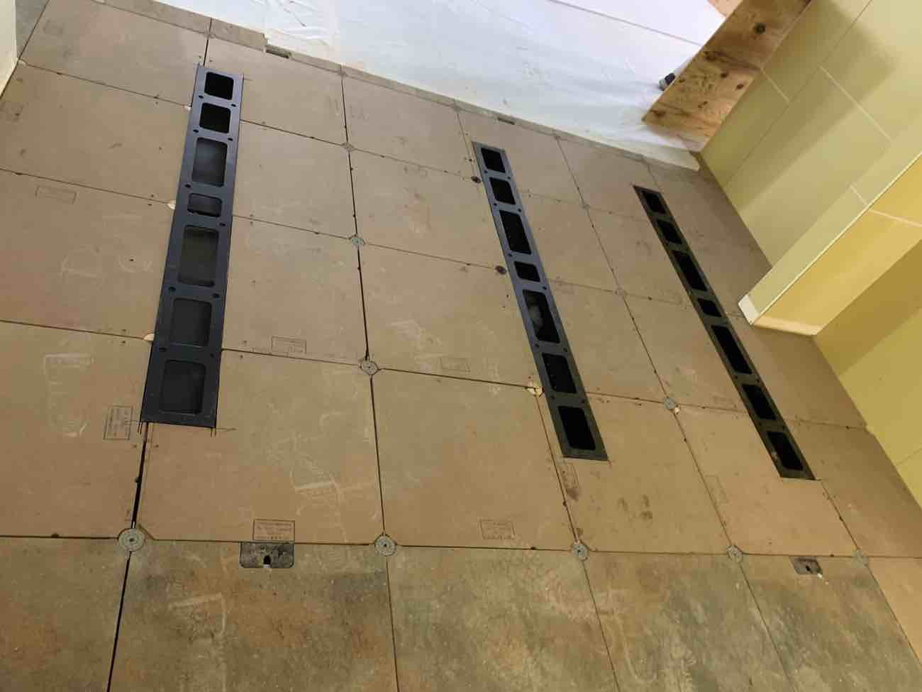 東京都千代田区 オフィス 置床工事 LM3000 施工後