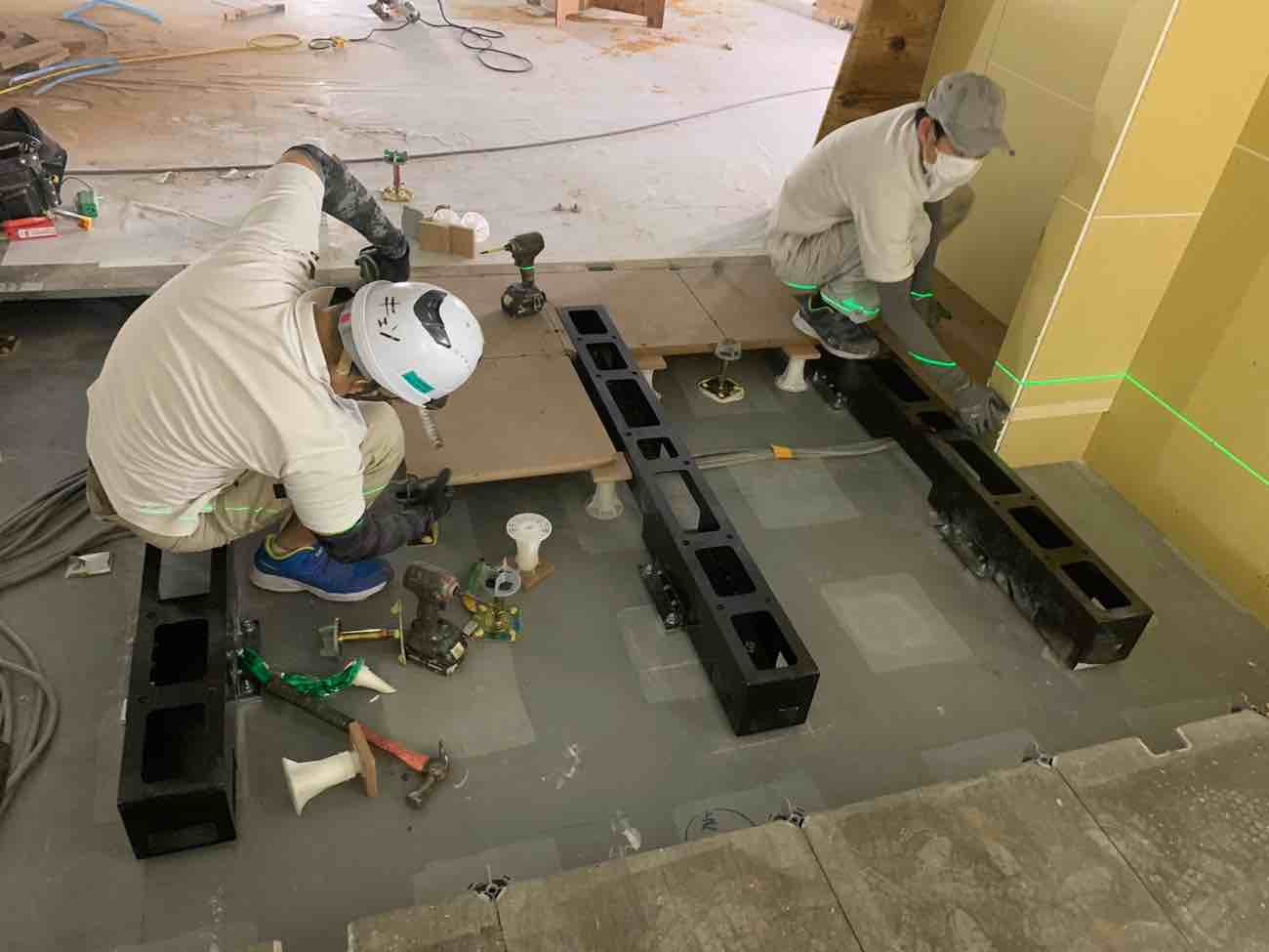 東京都千代田区 オフィス 置床工事 LM3000 施工中