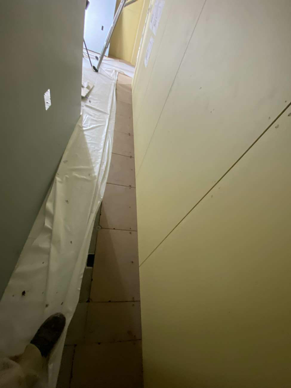 東京都千代田区 オフィス 置床工事 LM3000 施工後