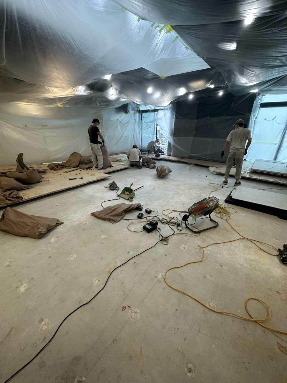 東京都渋谷区 ダンススタジオ 床改修工事 施工中