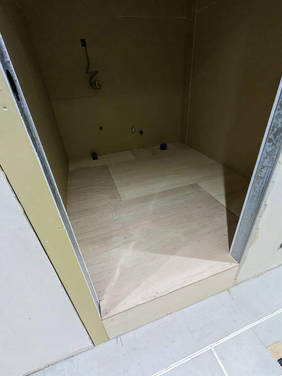 新潟県新潟市 オフィス OA・置床工事 施工後