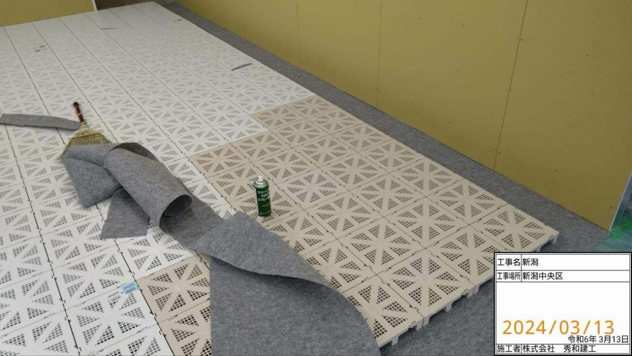 新潟県新潟市 オフィス OA・置床工事 施工中