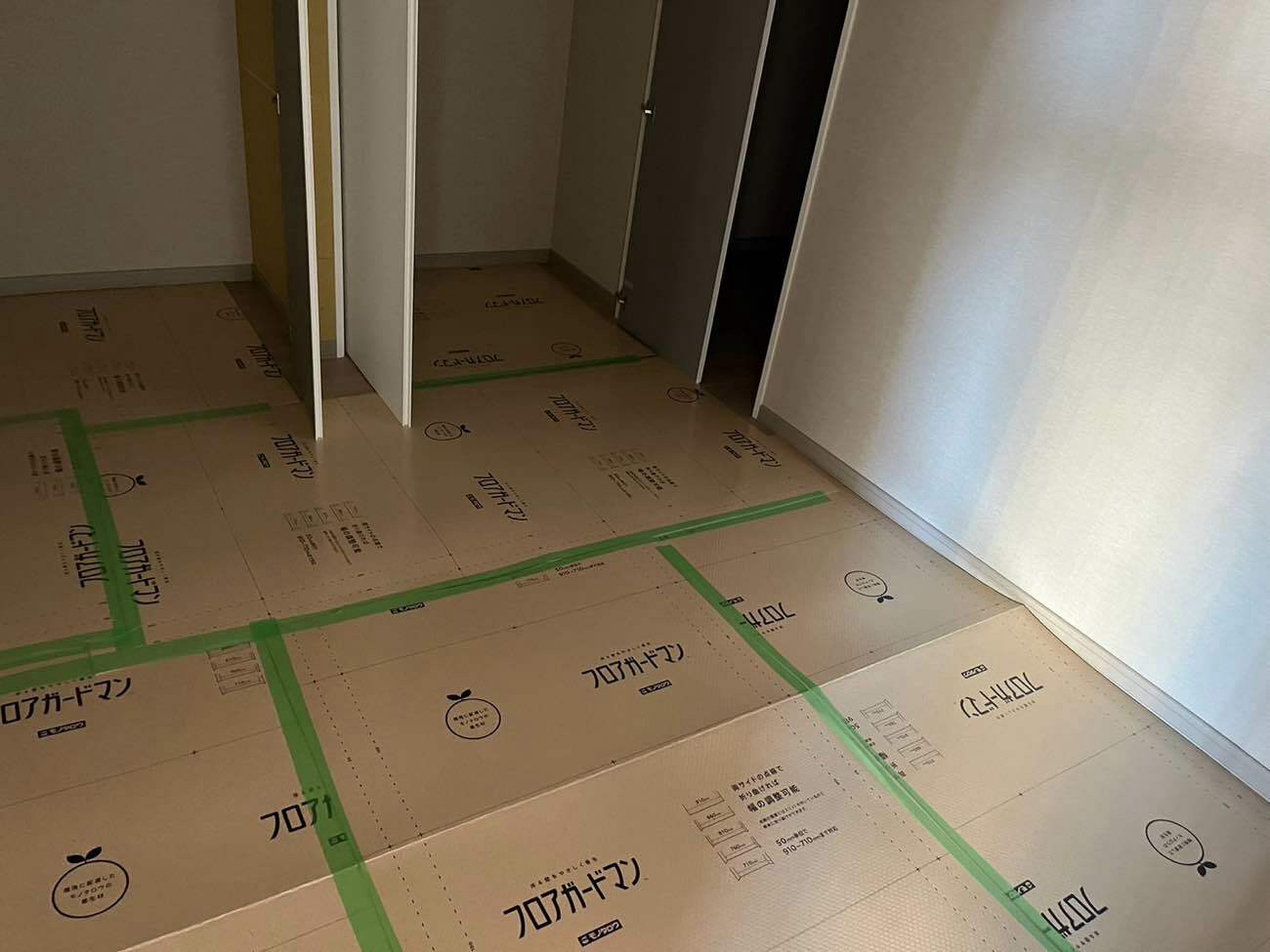 東京都中央区 マンション OAフロア工事 防音フロア 施工中