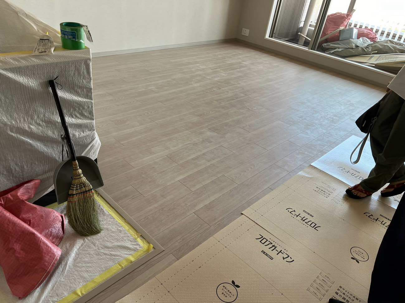 東京都中央区 マンション OAフロア工事 防音フロア 施工中