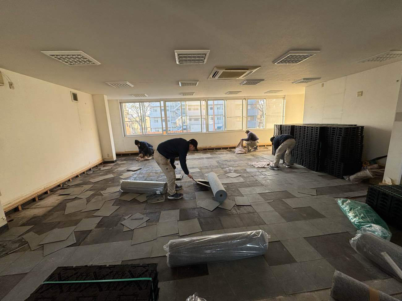 神奈川県平塚市 オフィス OAフロア工事中 フクビ化学工業 TN50