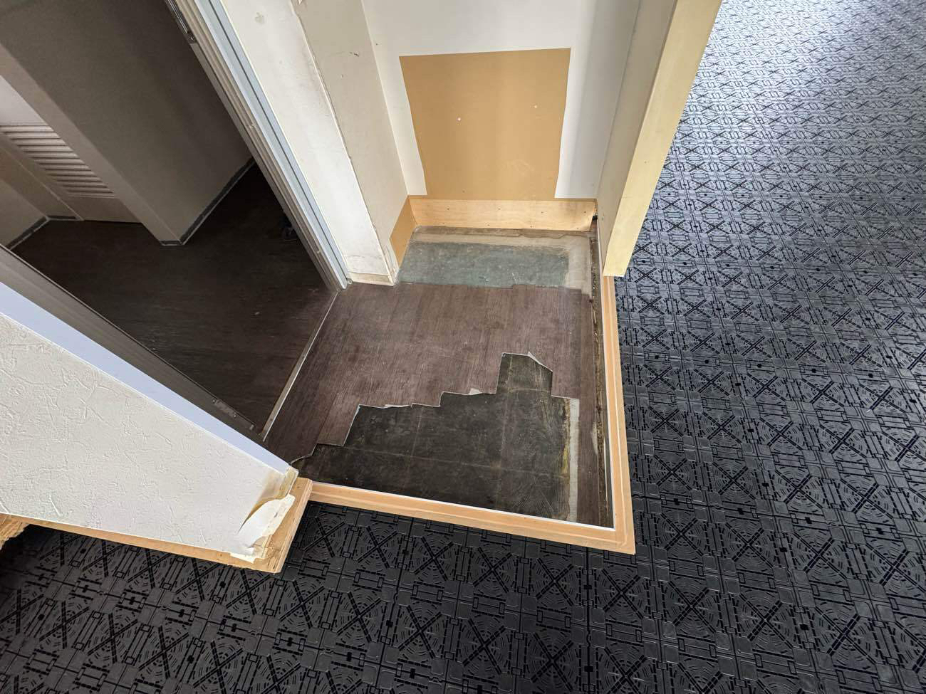 神奈川県平塚市 オフィス OAフロア工事後 フクビ化学工業 TN50