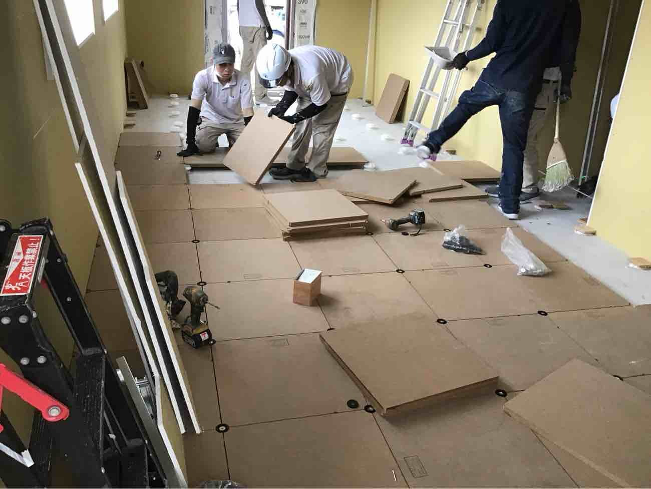 千葉県木更津市 店舗 OAフロア・低床プラ束置床工事 施工中