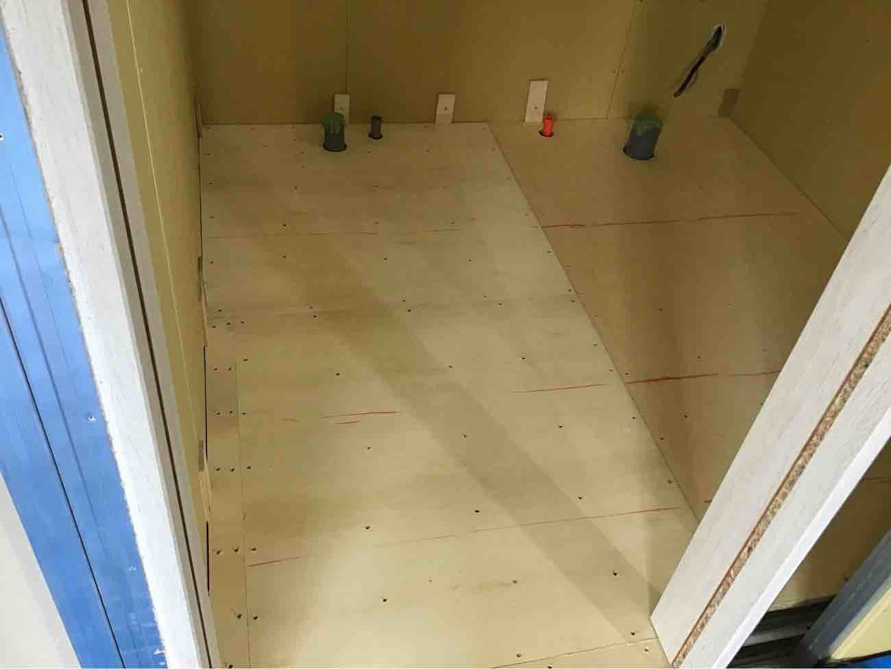 千葉県木更津市 店舗 OAフロア・低床プラ束置床工事 施工後